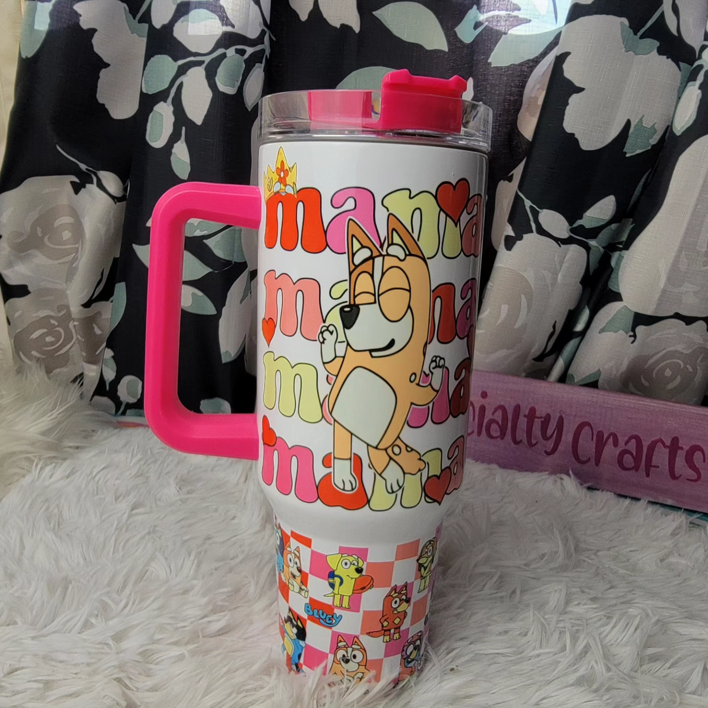 40oz Bluey Mama Tumbler. Comes with matching handle/lid and clear straw! image 1